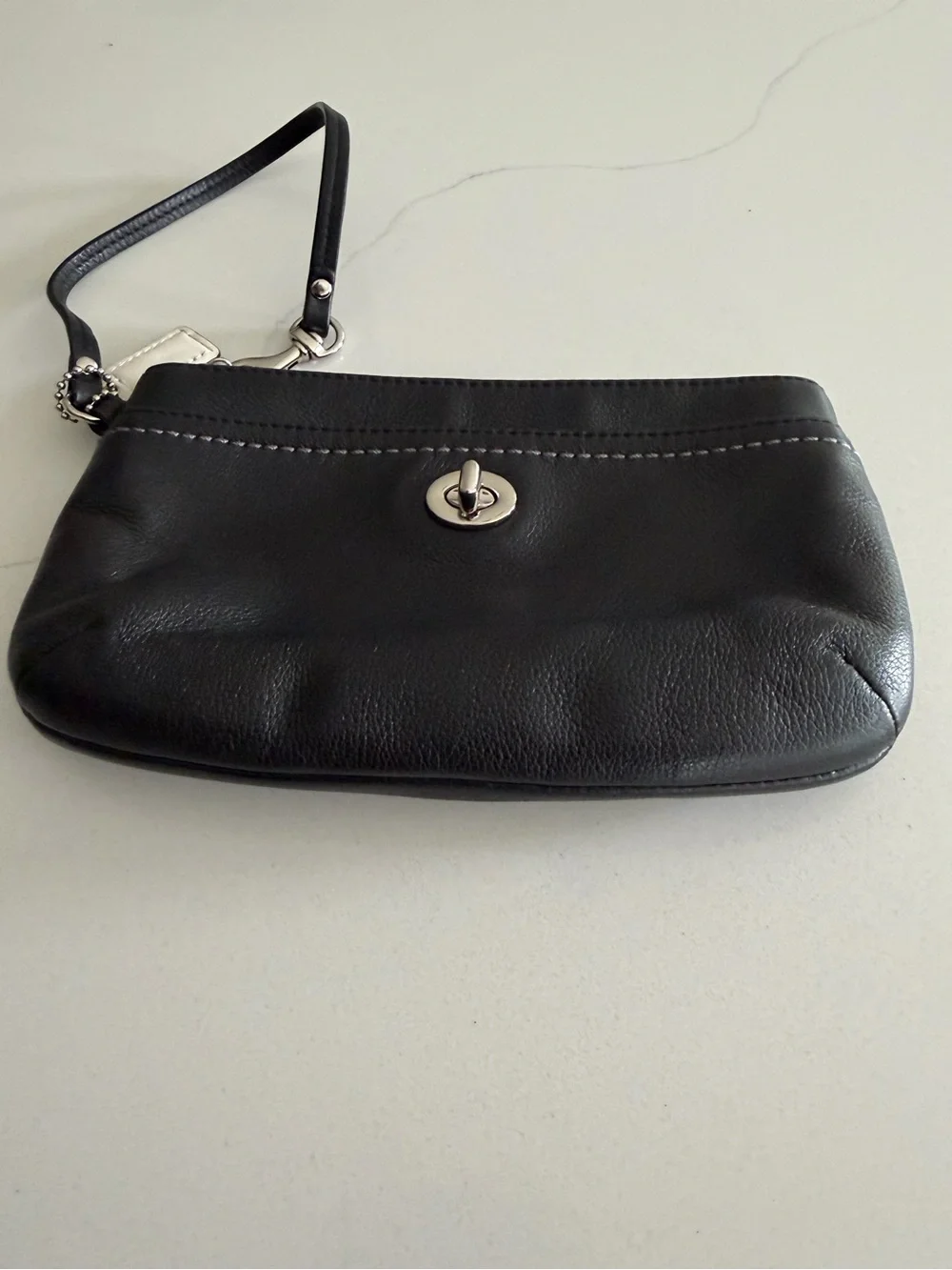 Coach Black Pebbled Leather Turnlock Wristlet Teal Lining